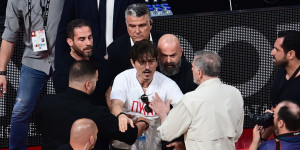 Ολυμπιακός - Παναθηναϊκός: Μετά το μπάσκετ... ροντέο - «Πόλεμος» μεταξύ Γιαννακόπουλου-Αγγελόπουλων Ολυμπιακός - Παναθηναϊκός: Μετά το μπάσκετ... ροντέο - «Πόλεμος» μεταξύ Γιαννακόπουλου-Αγγελόπουλων
