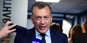 Η ανακοίνωση του υπουργείου για τη συνάντηση του Γιάννη Βρούτση με τους ιδιοκτήτες των ΚΑΕ Η ανακοίνωση του υπουργείου για τη συνάντηση του Γιάννη Βρούτση με τους ιδιοκτήτες των ΚΑΕ