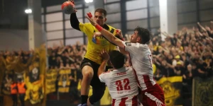 Η ώρα και το κανάλι του πρώτου τελικού της Handball Premier ανάμεσα σε ΑΕΚ και Ολυμπιακό Η ώρα και το κανάλι του πρώτου τελικού της Handball Premier ανάμεσα σε ΑΕΚ και Ολυμπιακό