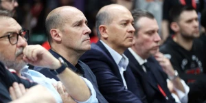 Ολυμπιακός για σύλληψη Σκινδήλια: «Η ΚΑΕ δεν βάζει παιδιά να κάνουν ψευδείς μηνύσεις» Ολυμπιακός για σύλληψη Σκινδήλια: «Η ΚΑΕ δεν βάζει παιδιά να κάνουν ψευδείς μηνύσεις»