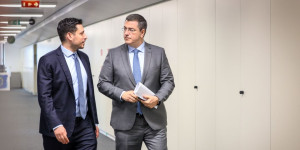 Συνάντηση Τζιτζικώστα - Κυρανάκη για τον ελληνικό σιδηρόδρομο στις Βρυξέλλες Συνάντηση Τζιτζικώστα - Κυρανάκη για τον ελληνικό σιδηρόδρομο στις Βρυξέλλες