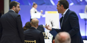 Έργο (δύσκολο) Τσίπρα: Συσπείρωσε τους πασόκους Έργο (δύσκολο) Τσίπρα: Συσπείρωσε τους πασόκους