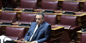 Σπαρτιάτες: Αλλάζουν όλα στη Βουλή - Τι θα γίνει με την πλειοψηφία, τις Κ.Ο. και τη βουλευτική αποζημίωση Σπαρτιάτες: Αλλάζουν όλα στη Βουλή - Τι θα γίνει με την πλειοψηφία, τις Κ.Ο. και τη βουλευτική αποζημίωση