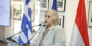 Παπαδοπούλου - Μποζάι: Ποια θέματα έβαλαν στο τραπέζι του πολιτικού διαλόγου Παπαδοπούλου - Μποζάι: Ποια θέματα έβαλαν στο τραπέζι του πολιτικού διαλόγου