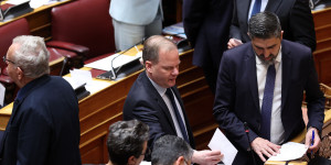 Προανακριτική: Την προσεχή Τετάρτη η «μάχη» - Με το κιάλι ψάχνει ομιλητές και εισηγητή η ΝΔ Προανακριτική: Την προσεχή Τετάρτη η «μάχη» - Με το κιάλι ψάχνει ομιλητές και εισηγητή η ΝΔ