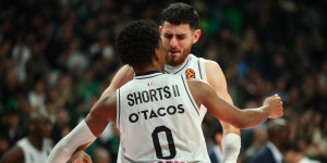 Σορτς και Γουόρντ έκαναν το 1-0 για την Παρί κόντρα στη Μονακό του Σπανούλη Σορτς και Γουόρντ έκαναν το 1-0 για την Παρί κόντρα στη Μονακό του Σπανούλη