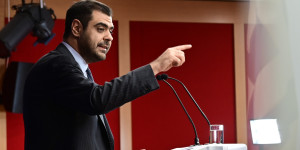 Παύλος Μαρινάκης για Τσίπρα: Πατριωτισμός με capital controls, ουρές στις τράπεζες και χρεοκοπία Παύλος Μαρινάκης για Τσίπρα: Πατριωτισμός με capital controls, ουρές στις τράπεζες και χρεοκοπία