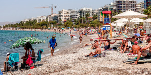 Συνεχίζεται το κύμα ζέστης: «Καυτή» Κυριακή με ήλιο, στους 37 °C ο υδράργυρος - «Αναγκαία» η παραλία Συνεχίζεται το κύμα ζέστης: «Καυτή» Κυριακή με ήλιο, στους 37 °C ο υδράργυρος - «Αναγκαία» η παραλία