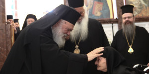 Ο Ιερώνυνος βάζει πλάτη στο στεγαστικό - Το παρασκήνιο των συζητήσεων Μαξίμου - Αρχιεπισκοπής Ο Ιερώνυνος βάζει πλάτη στο στεγαστικό - Το παρασκήνιο των συζητήσεων Μαξίμου - Αρχιεπισκοπής