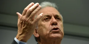 Αβραμόπουλος για την υπόθεση Novartis: Σκευωρία με πολιτικά κίνητρα - Ήταν λάθος του Τσίπρα Αβραμόπουλος για την υπόθεση Novartis: Σκευωρία με πολιτικά κίνητρα - Ήταν λάθος του Τσίπρα