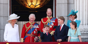 Trooping the Colour: Εντυπωσιακές εμφανίσεις στην τελετή για τα γενέθλια του Βασιλιά Κάρολου Trooping the Colour: Εντυπωσιακές εμφανίσεις στην τελετή για τα γενέθλια του Βασιλιά Κάρολου