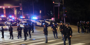 Σε συναγερμό οι ΗΠΑ: Ανησυχία για κύμα αντίδρασης και σε άλλες πόλεις μετά το Λος Άντζελες Σε συναγερμό οι ΗΠΑ: Ανησυχία για κύμα αντίδρασης και σε άλλες πόλεις μετά το Λος Άντζελες