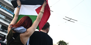 Δεκάδες Έλληνες κρατούνται στο Κάιρο - Δεν τους επιτράπηκε η συμμετοχή στο «March to Gaza» Δεκάδες Έλληνες κρατούνται στο Κάιρο - Δεν τους επιτράπηκε η συμμετοχή στο «March to Gaza»