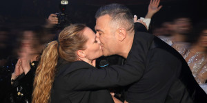 Ο Αντώνης Ρέμος έγινε 55 ετών και η Υβόννη Μπόσνιακ τον αποθεώνει: «Να σε χαίρομαι» Ο Αντώνης Ρέμος έγινε 55 ετών και η Υβόννη Μπόσνιακ τον αποθεώνει: «Να σε χαίρομαι»