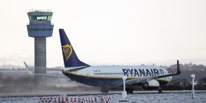 Ryanair: Ατύχημα στο αεροδρόμιο της Καλαμάτας - Αεροσκάφος προσέκρουσε σε φράχτη Ryanair: Ατύχημα στο αεροδρόμιο της Καλαμάτας - Αεροσκάφος προσέκρουσε σε φράχτη