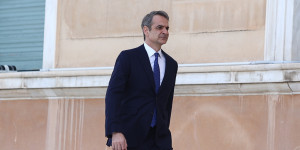 Τέμπη: Πώς και γιατί ο Πρωθυπουργός αποφάσισε να παρέμβει στη Βουλή - Τι θα ζητήσει ο Καραμανλής Τέμπη: Πώς και γιατί ο Πρωθυπουργός αποφάσισε να παρέμβει στη Βουλή - Τι θα ζητήσει ο Καραμανλής