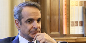 Μητσοτάκης σε Τασούλα: Πλοία του Πολεμικού Ναυτικού έξω από τα χωρικά ύδατα της Λιβύης για τις ροές Μητσοτάκης σε Τασούλα: Πλοία του Πολεμικού Ναυτικού έξω από τα χωρικά ύδατα της Λιβύης για τις ροές