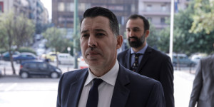 Μανιαδάκης για υπόθεση Novartis: «Μου κατέστρεψαν τη ζωή - Στελέχη της κυβέρνησης με στοχοποίησαν» Μανιαδάκης για υπόθεση Novartis: «Μου κατέστρεψαν τη ζωή - Στελέχη της κυβέρνησης με στοχοποίησαν»