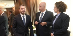 Ο Ανδρουλάκης θέλει να πείσει (τον ΣΕΒ) ότι μπορεί να κυβερνήσει Ο Ανδρουλάκης θέλει να πείσει (τον ΣΕΒ) ότι μπορεί να κυβερνήσει