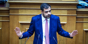 Μαρινάκης για προανακριτική: Διαψεύστηκαν, τρία στα τρία off το ΠΑΣΟΚ - Δεύτερη ημέρα αντιπαράθεσης Μαρινάκης για προανακριτική: Διαψεύστηκαν, τρία στα τρία off το ΠΑΣΟΚ - Δεύτερη ημέρα αντιπαράθεσης