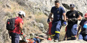 Φωτογραφίες από τη διάσωση τραυματισμένου Ιταλού τουρίστα σε απότομο φαράγγι στη Σητεία Φωτογραφίες από τη διάσωση τραυματισμένου Ιταλού τουρίστα σε απότομο φαράγγι στη Σητεία