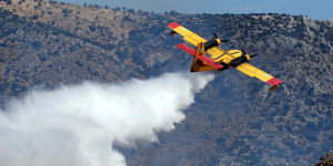 Yπό μερικό έλεγχο η φωτιά που ξέσπασε σε αγροτοδασική έκταση στη Συκιά Χαλκιδικής Yπό μερικό έλεγχο η φωτιά που ξέσπασε σε αγροτοδασική έκταση στη Συκιά Χαλκιδικής