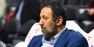 Σοβαρό τροχαίο για τον Βλάντε Ντίβατς: Υποβλήθηκε σε επείγουσα χειρουργική επέμβαση Σοβαρό τροχαίο για τον Βλάντε Ντίβατς: Υποβλήθηκε σε επείγουσα χειρουργική επέμβαση