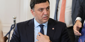 Κικίλιας και ηγεσία του Λιμενικού στον Θάλαμο Επιχειρήσεων - Σε ετοιμότητα για τα Στενά του Ορμούζ Κικίλιας και ηγεσία του Λιμενικού στον Θάλαμο Επιχειρήσεων - Σε ετοιμότητα για τα Στενά του Ορμούζ