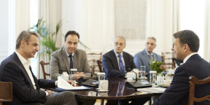 Επενδύσεις, data centers και ψηφιακές δεξιότητες στο επίκεντρο της συνάντησης Μητσοτάκη - Microsoft Επενδύσεις, data centers και ψηφιακές δεξιότητες στο επίκεντρο της συνάντησης Μητσοτάκη - Microsoft