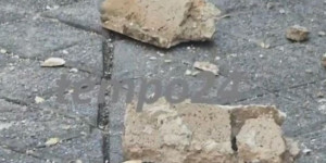 Πάτρα: Κομμάτια τσιμέντου και σοβάδες έπεσαν από πολυκατοικία – Από θαύμα δεν υπήρξε τραυματισμός Πάτρα: Κομμάτια τσιμέντου και σοβάδες έπεσαν από πολυκατοικία – Από θαύμα δεν υπήρξε τραυματισμός