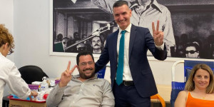 Το όλον ΠΑΣΟΚ έδωσε το αίμα του για καλό σκοπό Το όλον ΠΑΣΟΚ έδωσε το αίμα του για καλό σκοπό