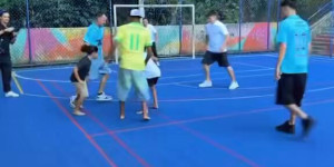 Από την Μπαρτσελόνα στις φαβέλες του Ρίο ντε Τζανέιρο ο Γιαμάλ (vid) Από την Μπαρτσελόνα στις φαβέλες του Ρίο ντε Τζανέιρο ο Γιαμάλ (vid)
