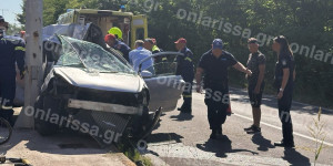 Τραγωδία στη Λάρισα: Νεαρή «καρφώθηκε» με το αμάξι σε κολώνα και σκοτώθηκε Τραγωδία στη Λάρισα: Νεαρή «καρφώθηκε» με το αμάξι σε κολώνα και σκοτώθηκε