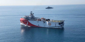 «Βολές» της Τουρκίας στην Αθήνα για θαλάσσια πάρκα: «Μονομερείς ενέργειες θα πρέπει να αποφεύγονται» «Βολές» της Τουρκίας στην Αθήνα για θαλάσσια πάρκα: «Μονομερείς ενέργειες θα πρέπει να αποφεύγονται»