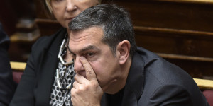 Ο Τσίπρας ξεσκονίζει τα «όπλα» του: Η χρεοκοπία, το δημοψήφισμα και ο ΟΠΕΚΕΠΕ Ο Τσίπρας ξεσκονίζει τα «όπλα» του: Η χρεοκοπία, το δημοψήφισμα και ο ΟΠΕΚΕΠΕ