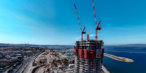 Γκρίνια για τις «χρυσές» μεταπωλήσεις στον πύργο του Ελληνικού Γκρίνια για τις «χρυσές» μεταπωλήσεις στον πύργο του Ελληνικού