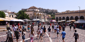 Αθήνα: Ακριβή σαν Ζυρίχη, μισθοί σαν Κάιρο – Το ελληνικό παράδοξο στην έρευνα της Deutsche Bank Αθήνα: Ακριβή σαν Ζυρίχη, μισθοί σαν Κάιρο – Το ελληνικό παράδοξο στην έρευνα της Deutsche Bank