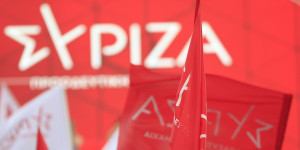 Ο ΣΥΡΙΖΑ γκρινιάζει για τις δημοσκοπήσεις αλλά αιμορραγεί προς όλους Ο ΣΥΡΙΖΑ γκρινιάζει για τις δημοσκοπήσεις αλλά αιμορραγεί προς όλους