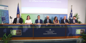 Πώς θα μοιραστούν πάνω από 8 δισ. για περιβάλλον και ενέργεια - Τα τρία κρίσιμα ευρωπαϊκά ταμεία Πώς θα μοιραστούν πάνω από 8 δισ. για περιβάλλον και ενέργεια - Τα τρία κρίσιμα ευρωπαϊκά ταμεία