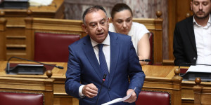 Κέλλας για εμπλοκή συνεργάτη του στον ΟΠΕΚΕΠΕ: Λάσπη στον ανεμιστήρα - Καζαμίας: Παραιτηθείτε τώρα Κέλλας για εμπλοκή συνεργάτη του στον ΟΠΕΚΕΠΕ: Λάσπη στον ανεμιστήρα - Καζαμίας: Παραιτηθείτε τώρα