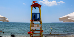 Ναυαγοσώστης τραυματίστηκε σοβαρά από προπέλα ταχύπλοου στον Λούρο Αιτωλοακαρνανίας Ναυαγοσώστης τραυματίστηκε σοβαρά από προπέλα ταχύπλοου στον Λούρο Αιτωλοακαρνανίας