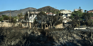 Φωτιά στην Παλαιά Φώκαια: Νέα εικόνα με την έκταση της καταστροφής όπως αποτυπώνεται στον δορυφόρο Φωτιά στην Παλαιά Φώκαια: Νέα εικόνα με την έκταση της καταστροφής όπως αποτυπώνεται στον δορυφόρο