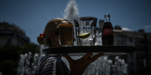 Από την «καμένη γη» του 27,9% στην ελπίδα του 7,9% –Η ιστορική αποκλιμάκωση της ανεργίας στην Ελλάδα Από την «καμένη γη» του 27,9% στην ελπίδα του 7,9% –Η ιστορική αποκλιμάκωση της ανεργίας στην Ελλάδα