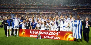 21 χρόνια από το αξεπέραστο έπος του Euro 2004: Η Ελλάδα που συγκλόνισε την Ευρώπη 21 χρόνια από το αξεπέραστο έπος του Euro 2004: Η Ελλάδα που συγκλόνισε την Ευρώπη