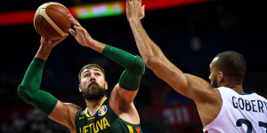 «Βόμβα» από το BasketNews: «Ο Παναθηναϊκός AKTOR είναι κοντά στον Βαλαντσιούνας» «Βόμβα» από το BasketNews: «Ο Παναθηναϊκός AKTOR είναι κοντά στον Βαλαντσιούνας»