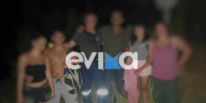 Εύβοια: Πώς εγκλωβίστηκαν οι 5 εκδρομείς σε καταρράκτη - Οι πρώτες φωτογραφίες μετά τη διάσωση Εύβοια: Πώς εγκλωβίστηκαν οι 5 εκδρομείς σε καταρράκτη - Οι πρώτες φωτογραφίες μετά τη διάσωση