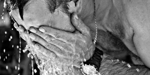 Θερμοπληξία: Συμπτώματα και πρώτες βοήθειες μέχρι να έρθει το ΕΚΑΒ Θερμοπληξία: Συμπτώματα και πρώτες βοήθειες μέχρι να έρθει το ΕΚΑΒ