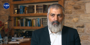 Zvika Yehezkeli στο Flash.gr για Παλαιστινιακό: «Δεν υπάρχει λύση – Ζούμε σε μια διαρκή σύγκρουση ύπαρξης» Zvika Yehezkeli στο Flash.gr για Παλαιστινιακό: «Δεν υπάρχει λύση – Ζούμε σε μια διαρκή σύγκρουση ύπαρξης»
