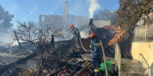 Σε ύφεση η φωτιά στο Πικέρμι - Κάηκαν σπίτια - Πάνω από 50 απεγκλωβισμοί από την ΕΛΑΣ Σε ύφεση η φωτιά στο Πικέρμι - Κάηκαν σπίτια - Πάνω από 50 απεγκλωβισμοί από την ΕΛΑΣ