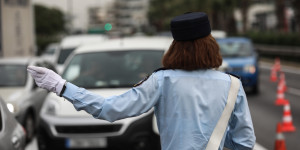 Κυκλοφοριακές ρυθμίσεις στην Ποσειδώνος: Πόσο θα διαρκέσουν - Από που θα διέρχονται οι οδηγοί Κυκλοφοριακές ρυθμίσεις στην Ποσειδώνος: Πόσο θα διαρκέσουν - Από που θα διέρχονται οι οδηγοί